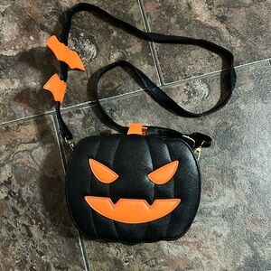 Pumpkin 🎃 purse/bag halloween or any occasion ready